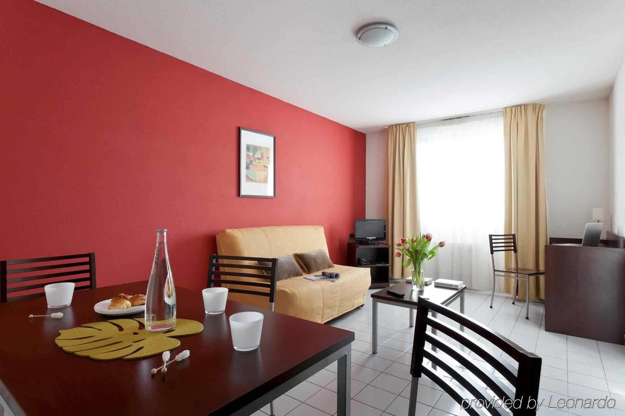 Comfort Aparthotel Besancon La City Exterior foto